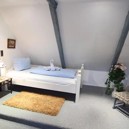 Sybille Im Alten Friesenhaus * Westerland